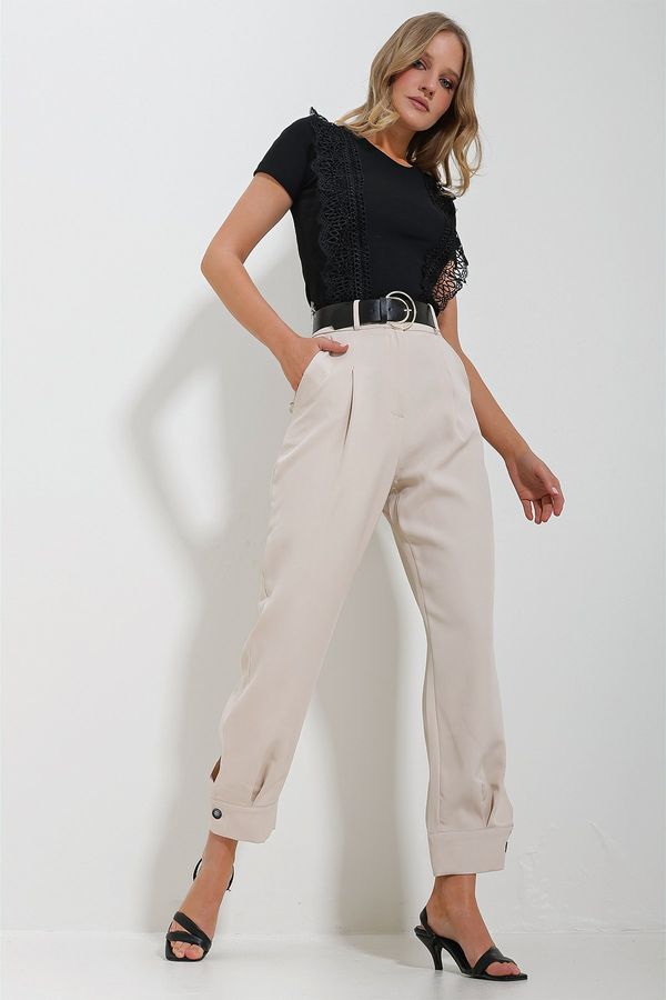 Trend Alaçatı Stili Trend Alaçatı Stili Women's Beige Waist Belted Leg Buttoned Double Pocket Double Fabric Woven Trousers