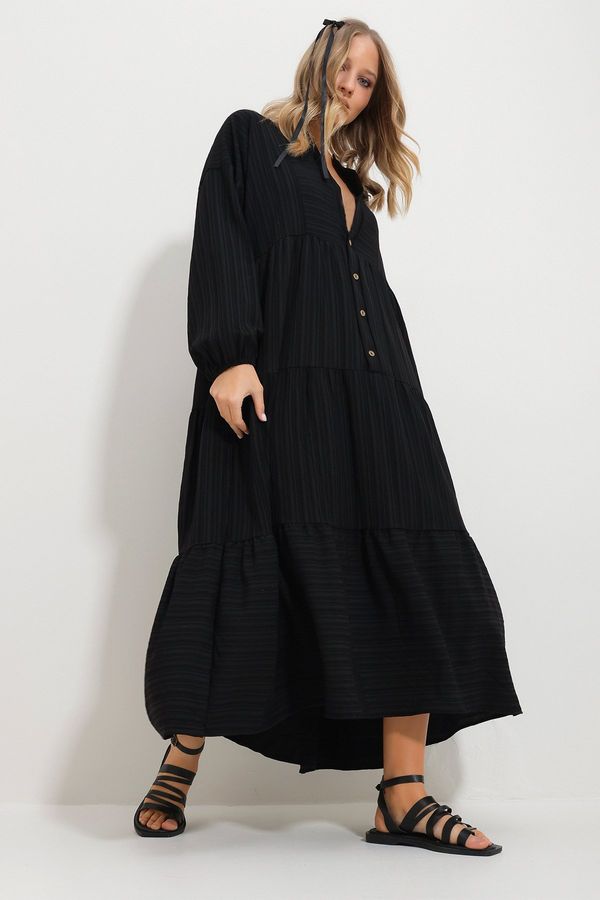 Trend Alaçatı Stili Trend Alaçatı Stili Women's Black Crew Neck Self Textured Maxi Length Dress