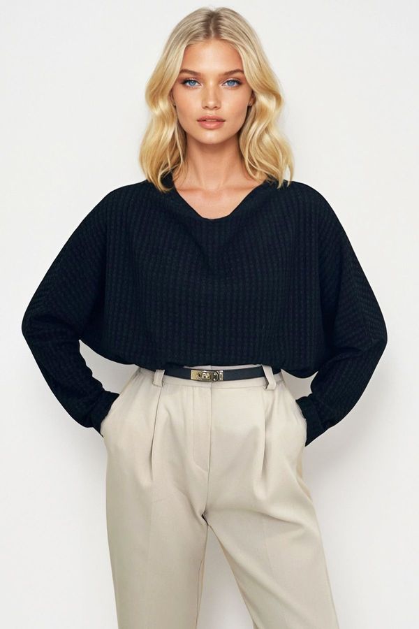 Trend Alaçatı Stili Trend Alaçatı Stili Women's Black Degaje Collar Wide Cut Knitted Blouse