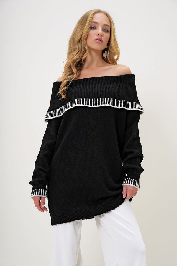 Trend Alaçatı Stili Trend Alaçatı Stili Women's Black Madonna Collar Stripe Detail Oversize Winter Knitted Sweater