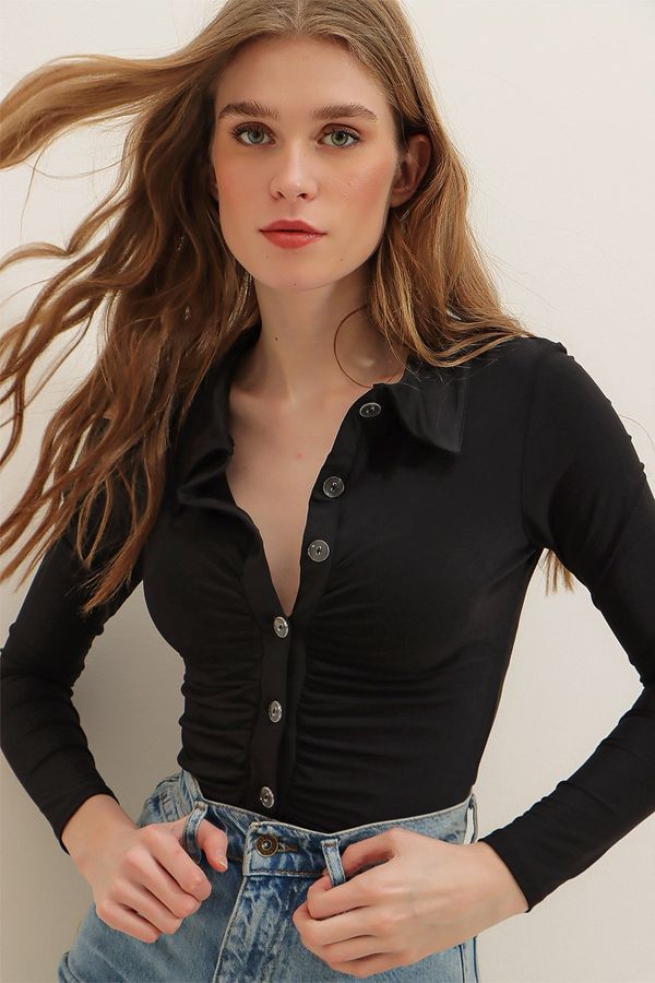 Trend Alaçatı Stili Trend Alaçatı Stili Women's Black Sandy Fabric Shirt with Pleated Front