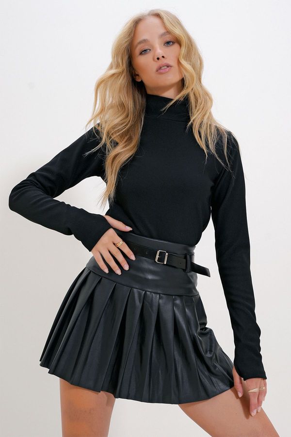 Trend Alaçatı Stili Trend Alaçatı Stili Women's Black Stand Collar Finger-Crossed Knitwear Blouse