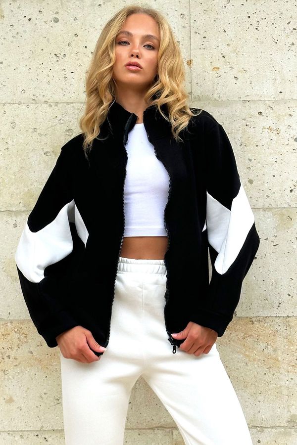 Trend Alaçatı Stili Trend Alaçatı Stili Women's Black Stand Collar Zippered Asymmetric Print Detailed Sweatshirt