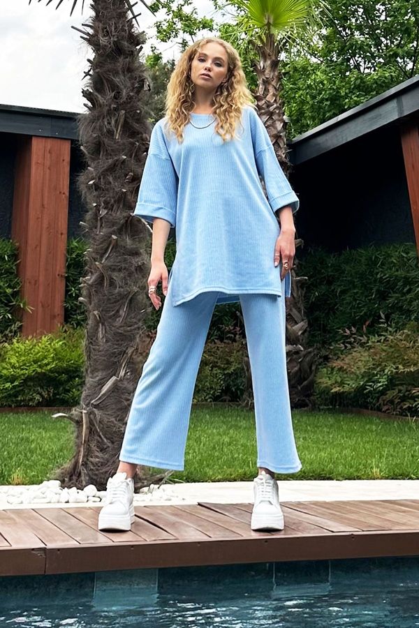 Trend Alaçatı Stili Trend Alaçatı Stili Women's Blue Slit Boyfriend T-Shirt and Trousers Interlock Set