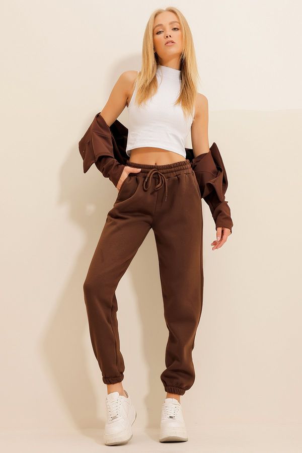 Trend Alaçatı Stili Trend Alaçatı Stili Women's Brown 3 Thread Raised Jogging Sweatpants