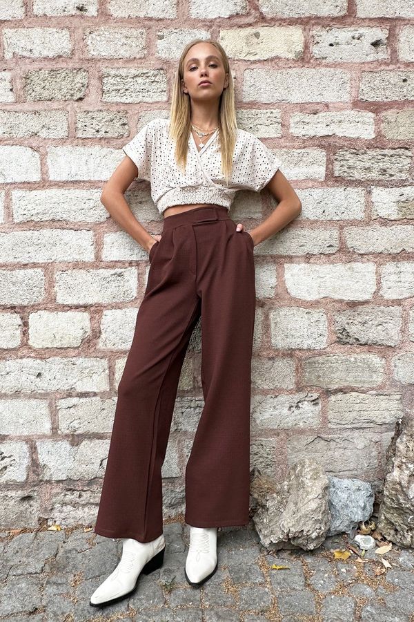 Trend Alaçatı Stili Trend Alaçatı Stili Women's Brown High Waist Double Pocket Pleated Velcro Palazzo Pants