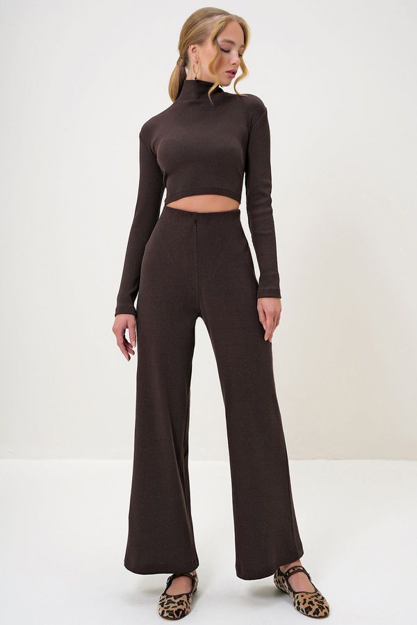 Trend Alaçatı Stili Trend Alaçatı Stili Women's Brown Stand Collar Camisole Crop Blouse and Trouser Set