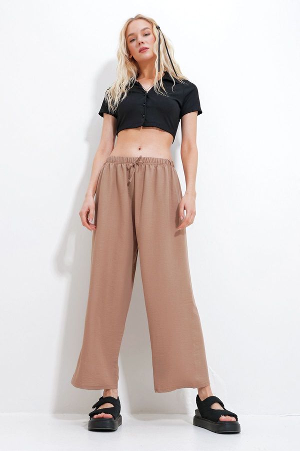 Trend Alaçatı Stili Trend Alaçatı Stili Women's Camel Waist Elastic Wide Leg Loose Woven Trousers