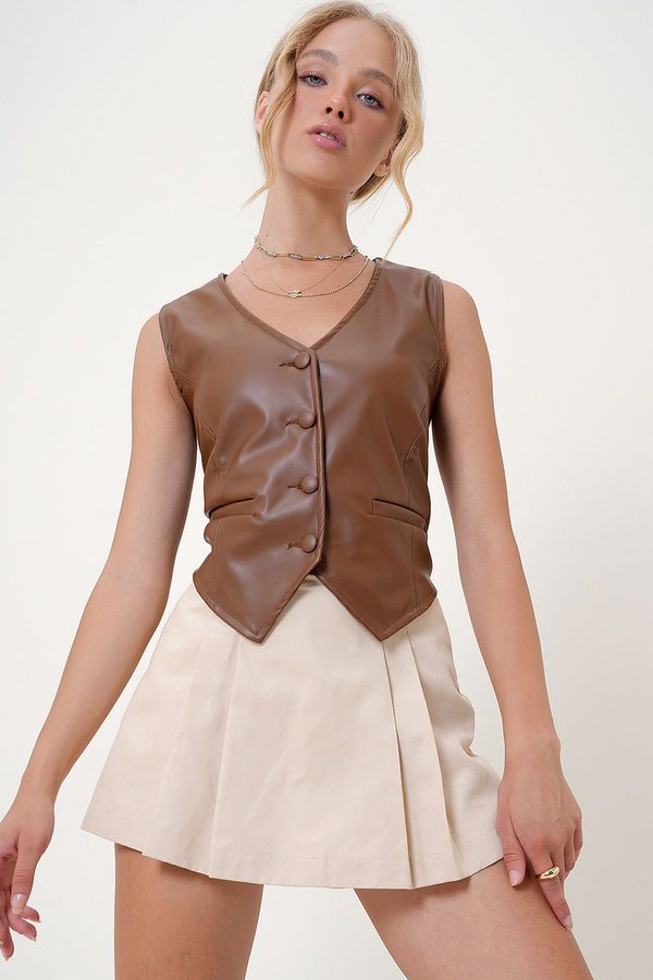 Trend Alaçatı Stili Trend Alaçatı Stili Women's Coffee Colored Faux Leather Vest with Pocket Detail