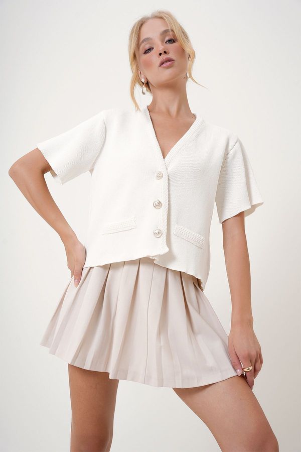 Trend Alaçatı Stili Trend Alaçatı Stili Women's Ecru V Neck Gold Buttoned Pocket Detailed Knitwear Cardigan