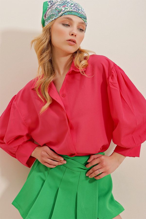 Trend Alaçatı Stili Trend Alaçatı Stili Women's Fuchsia Balloon Sleeve Basic Poplin Shirt with Concealed Pop-up