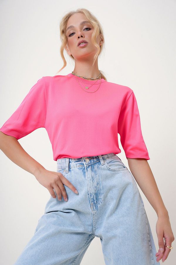 Trend Alaçatı Stili Trend Alaçatı Stili Women's Fuchsia Crew Neck Half Sleeve Knitwear Blouse