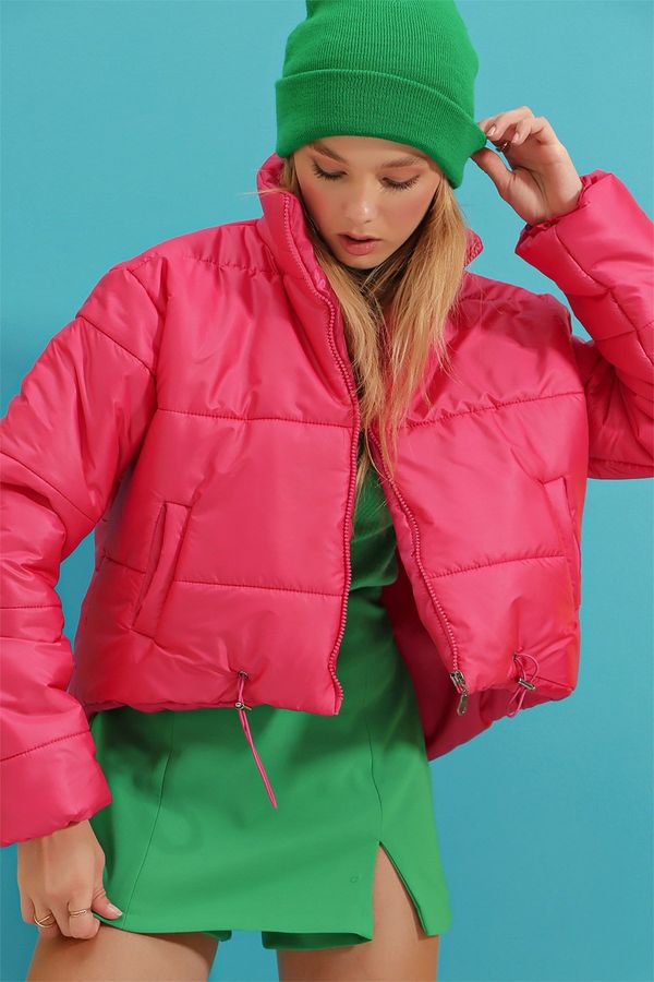 Trend Alaçatı Stili Trend Alaçatı Stili Women's Fuchsia Stand Collar Double Pocketed Inflatable Puffer Coat with Elastic Waist