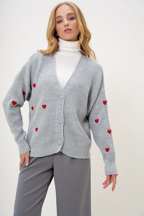 Trend Alaçatı Stili Trend Alaçatı Stili Women's Gray V Neck Heart Embroidered Knitwear Cardigan