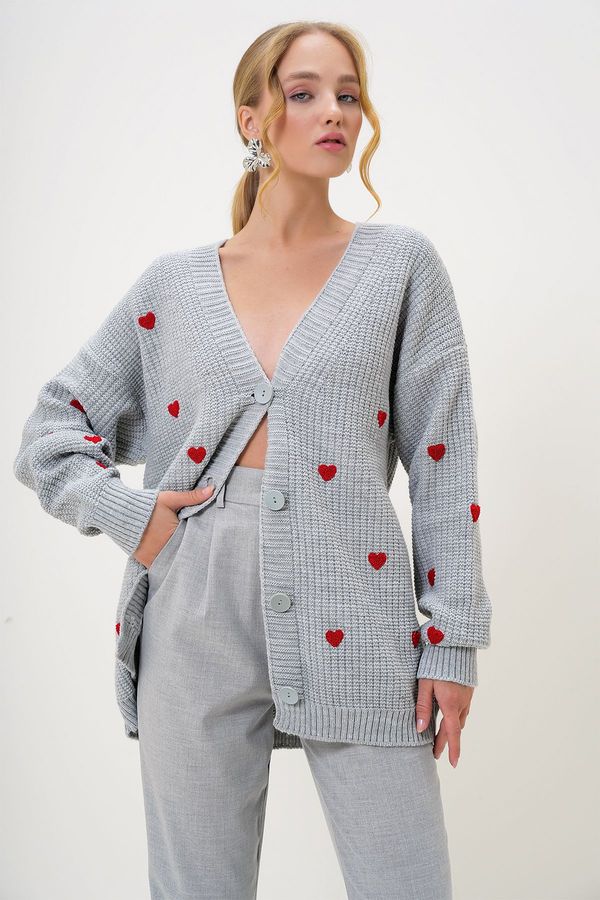 Trend Alaçatı Stili Trend Alaçatı Stili Women's Gray V Neck Heart Embroidered Midi Length Knitwear Cardigan