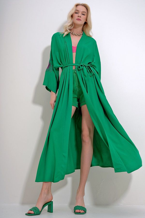 Trend Alaçatı Stili Trend Alaçatı Stili Women's Green Back and Sleeves with Glitter Embroidery and Belted Waist Maxiboy Kimino Kaftan