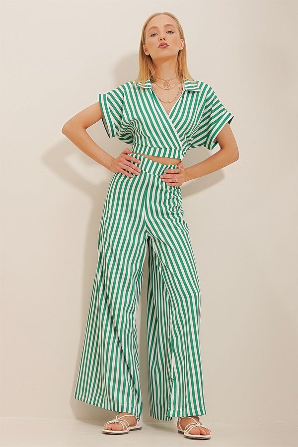 Trend Alaçatı Stili Trend Alaçatı Stili Women's Green Double Breasted Collar Striped Crop Blouse And Pants Suit