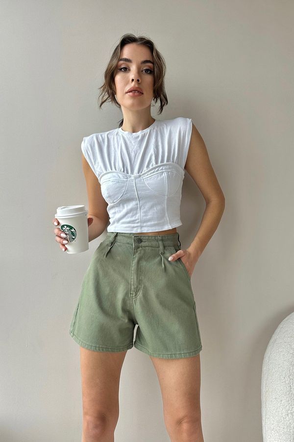 Trend Alaçatı Stili Trend Alaçatı Stili Women's Green High Waist Pleated Four Pockets Jean Shorts