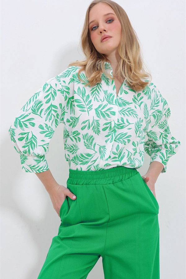 Trend Alaçatı Stili Trend Alaçatı Stili Women's Green Leaf Patterned Balloon Sleeve Linen Shirt with Hidden Pop Up