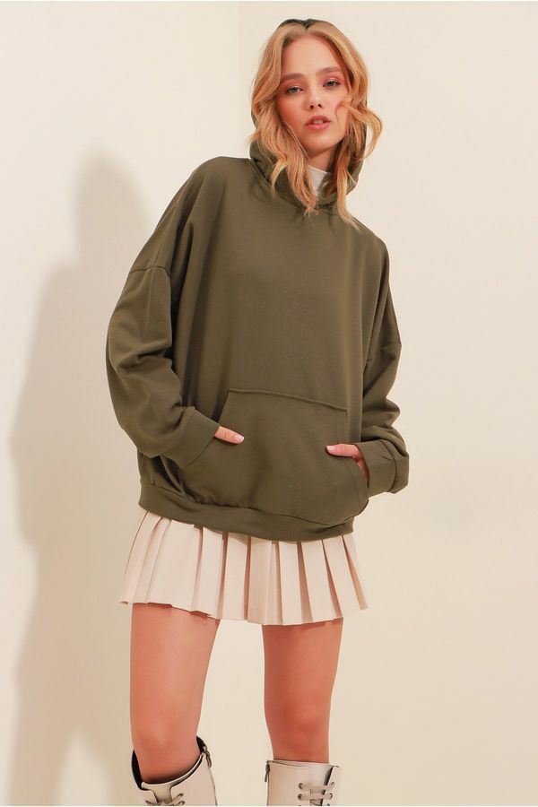 Trend Alaçatı Stili Trend Alaçatı Stili Women's Khaki Hooded Kangaroo Pocket 3 Thread Thick Sweatshirt