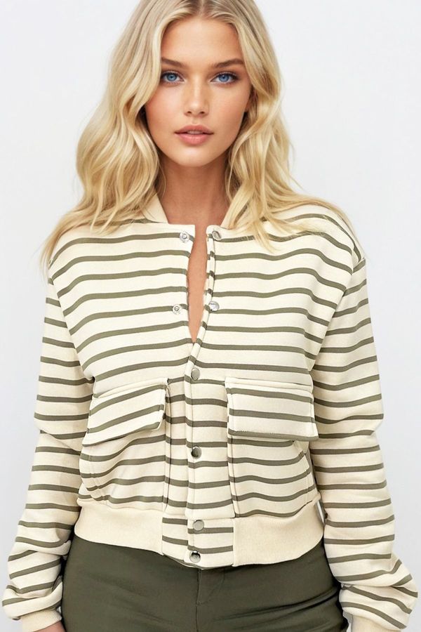 Trend Alaçatı Stili Trend Alaçatı Stili Women's Khaki-Striped Snap Closure Double Pocketed Inside Raised Crop Jacket