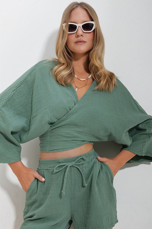 Trend Alaçatı Stili Trend Alaçatı Stili Women's Khaki V Neck Waist Belted Wound Sleeve Crop Linen Blouse