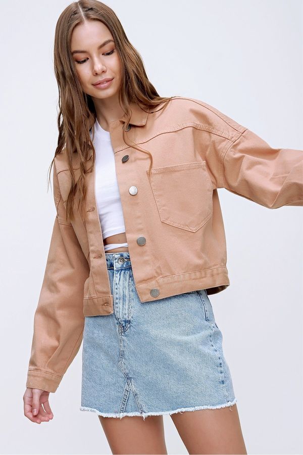 Trend Alaçatı Stili Trend Alaçatı Stili Women's Light Beige Crop Denim Jacket