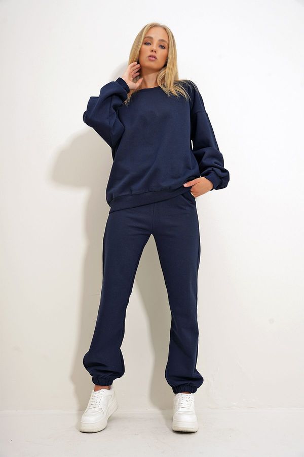 Trend Alaçatı Stili Trend Alaçatı Stili Women's Navy Blue Crew Neck Elastic Waist and Leg Two Yarn Basic Tracksuit