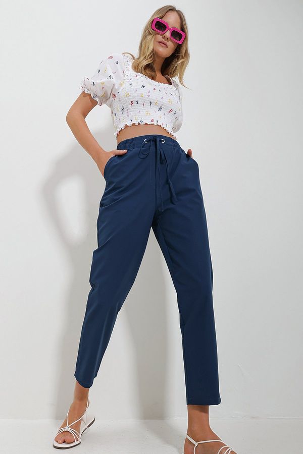Trend Alaçatı Stili Trend Alaçatı Stili Women's Navy Blue Elastic Waist Double Pocket Woven Trousers