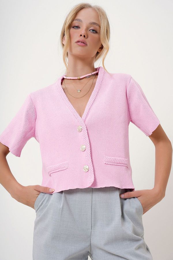 Trend Alaçatı Stili Trend Alaçatı Stili Women's Pink V Neck Gold Buttoned Pocket Detailed Knitwear Cardigan