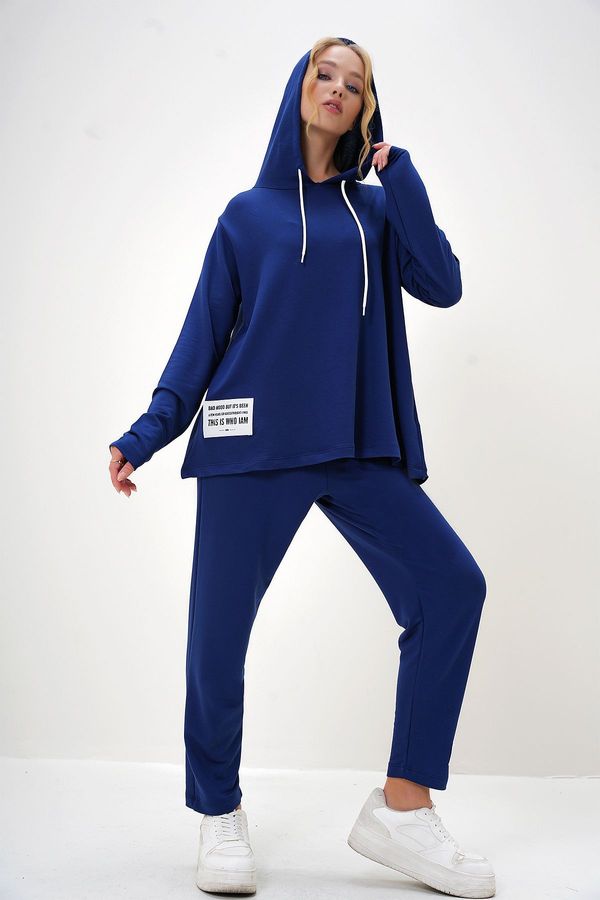 Trend Alaçatı Stili Trend Alaçatı Stili Women's Saxe Emblem Detailed Hooded Two Yarn Tracksuit