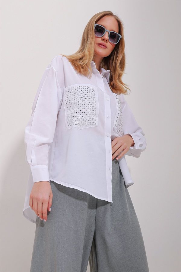Trend Alaçatı Stili Trend Alaçatı Stili Women's White Double Pocket Trog Embroidered Terrycoton Oversize Shirt