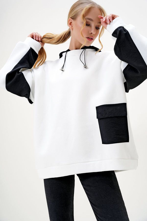 Trend Alaçatı Stili Trend Alaçatı Stili Women's White Hooded Oversize Sweatshirt