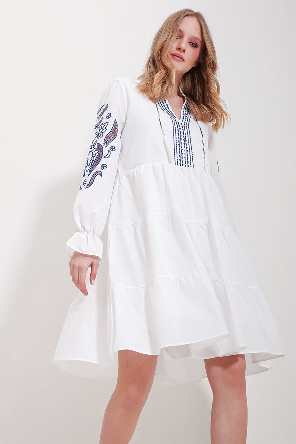 Trend Alaçatı Stili Trend Alaçatı Stili Women's White Judge Collar Lined Embroidery Embroidered Dress