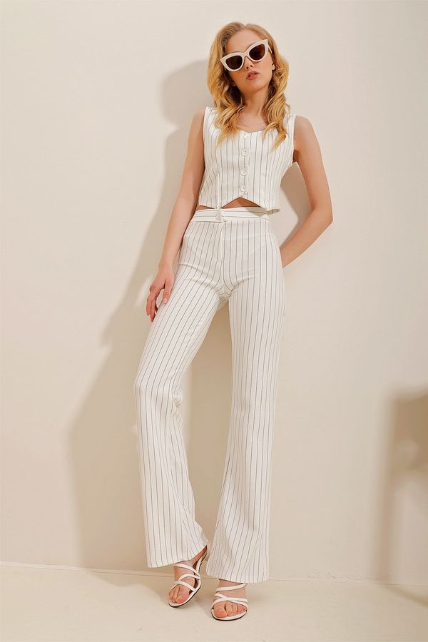 Trend Alaçatı Stili Trend Alaçatı Stili Women's White Striped Pants