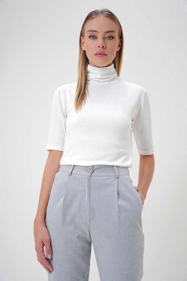 Trend Alaçatı Stili Trend Alaçatı Stili Women's White Turtleneck Half Sleeve Knitwear Blouse