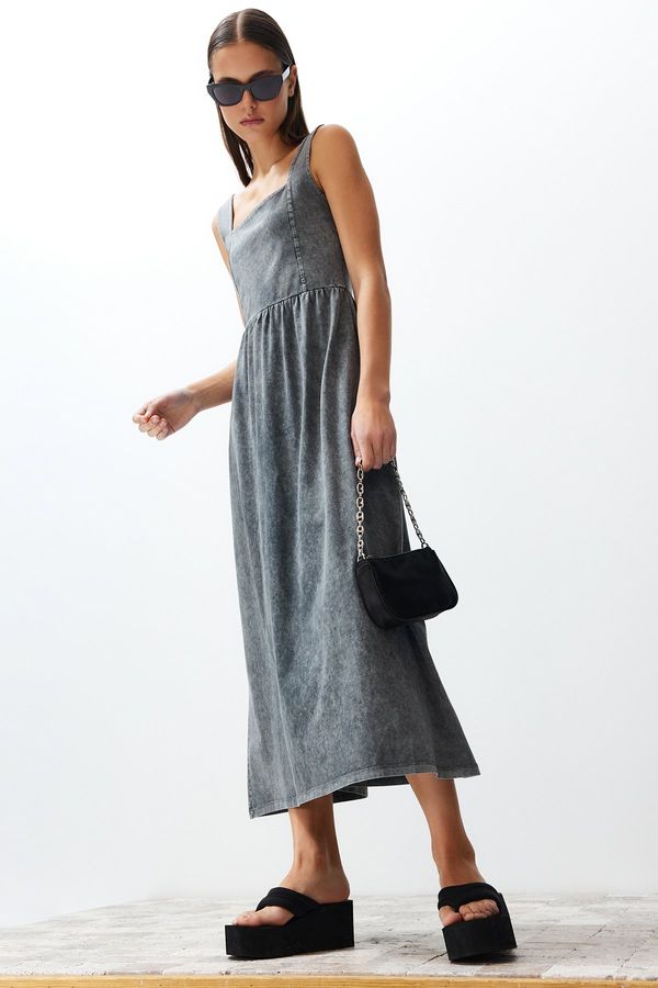 Trendyol Trendyol Anthracite Old Skater Square Neck Zero Sleeve Knitted Maxi Dress