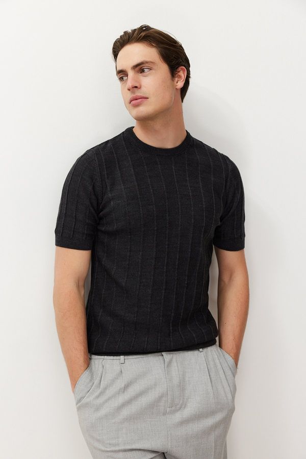 Trendyol Trendyol Anthracite Slim-Tight Fit Crew Neck Basic Knitwear T-shirt