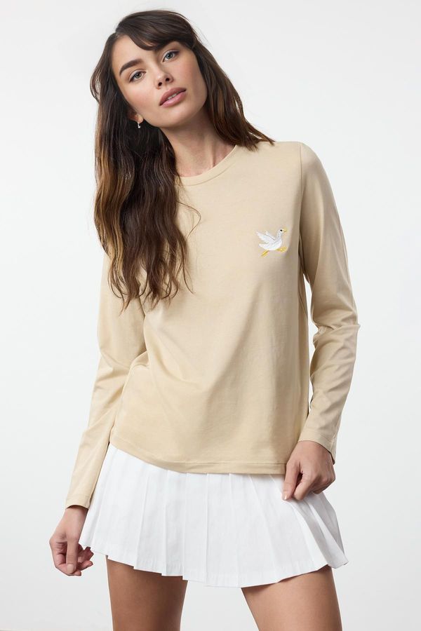 Trendyol Trendyol Beige 100% Cotton Embroidered Long Sleeve Regular/Normal Cut Basic Knitted T-Shirt