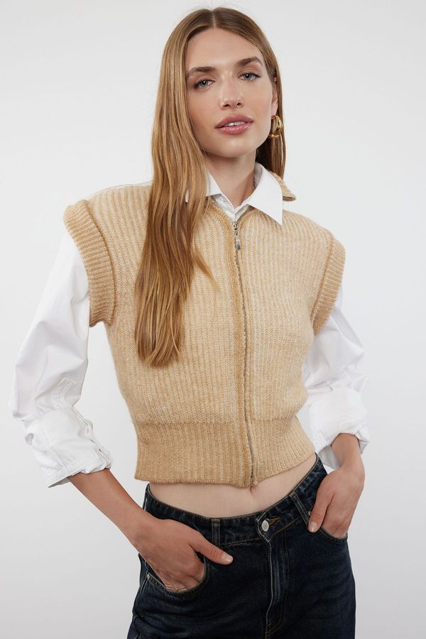 Trendyol Trendyol Beige Stand Collar Zippered Regular Vest