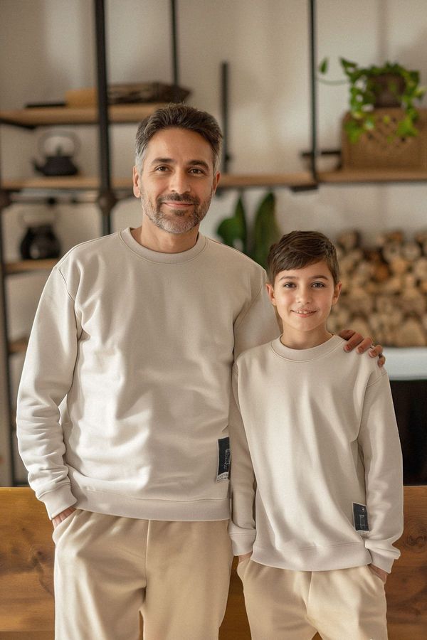 Trendyol Trendyol Beige*004 Boy Father-Son Printed Knitted Mini Me Sweatshirt