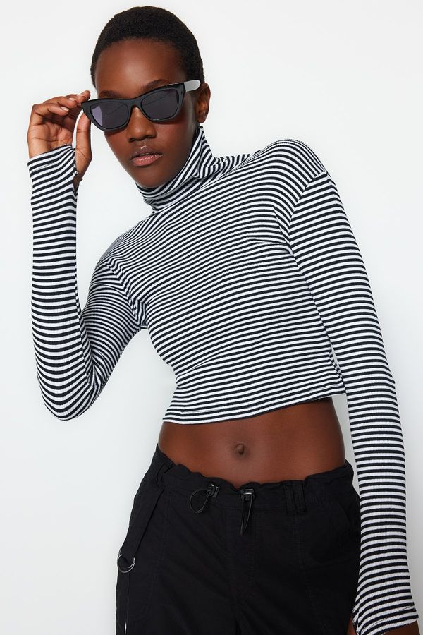 Trendyol Trendyol Black And White Striped Fitted Turtleneck Finger Detailed Ribbed Stretch Knitted Blouse