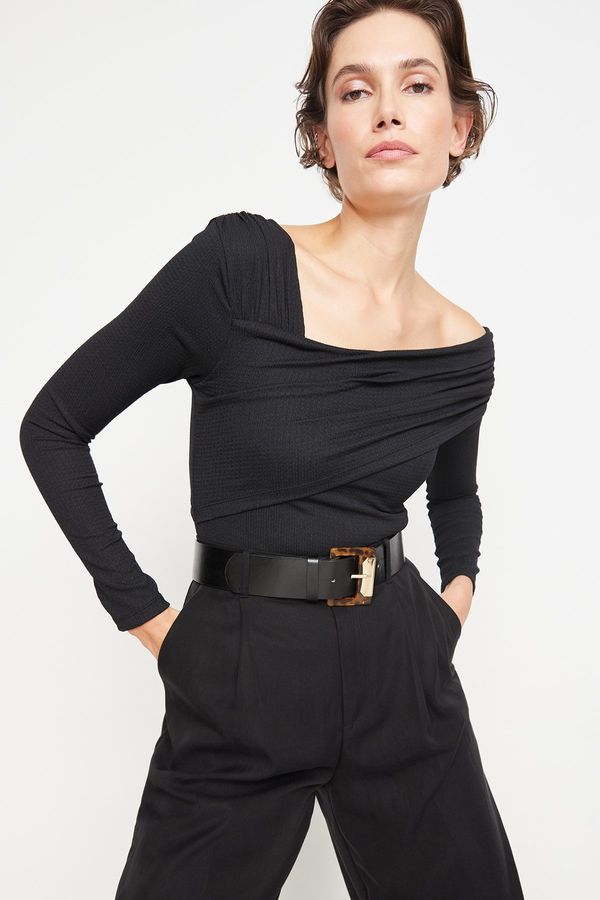 Trendyol Trendyol Black Asymmetric Collar Detailed Draped Fitted/Situated Crepe Pleteno Bodysuit