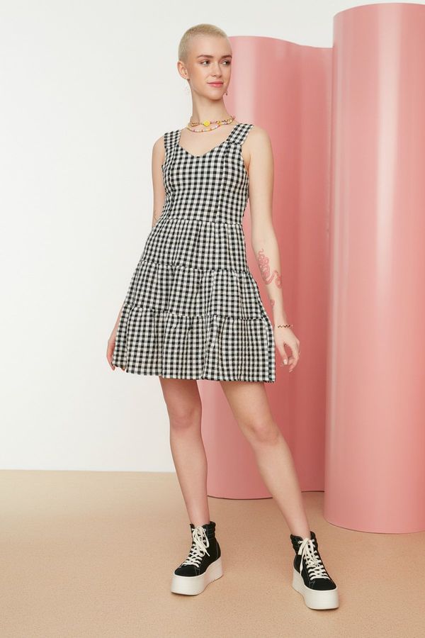 Trendyol Trendyol Black Check Dress