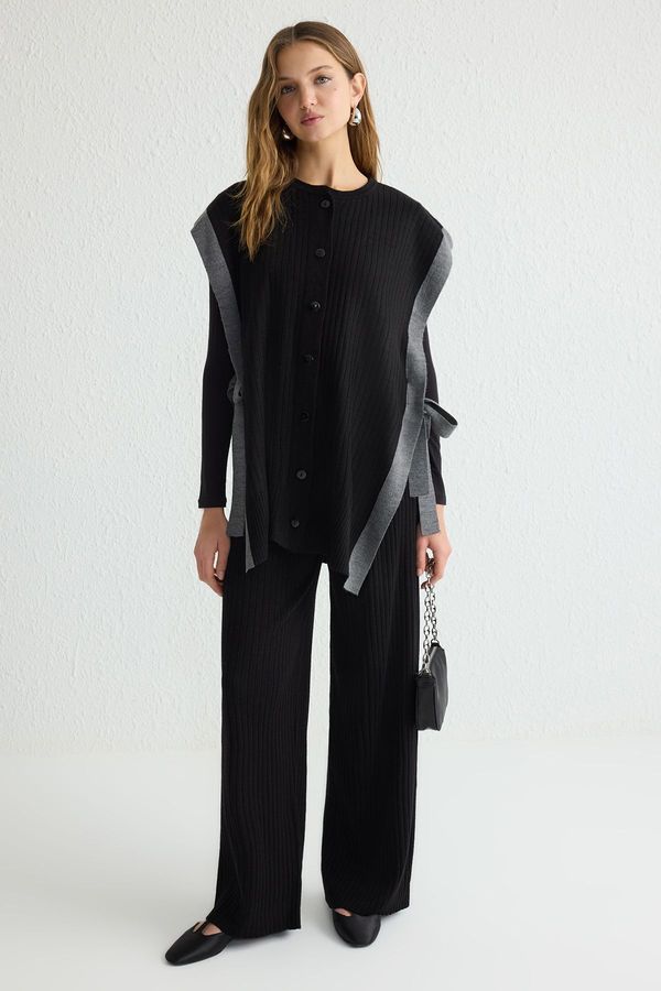Trendyol Trendyol Black Color Block Slit Detailed Vest-Pants Knitwear Bottom-Top Set