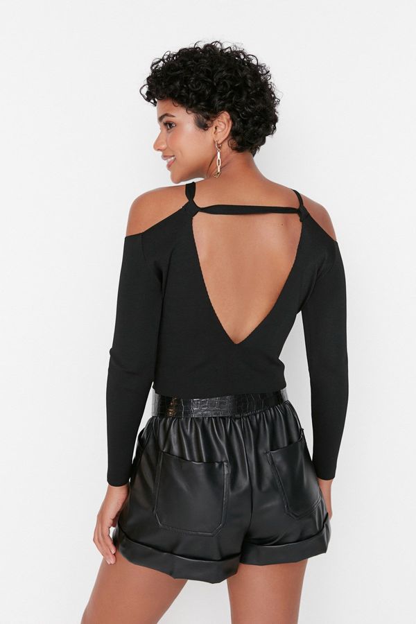 Trendyol Trendyol Black Crop Back Detail Knitwear Sweater