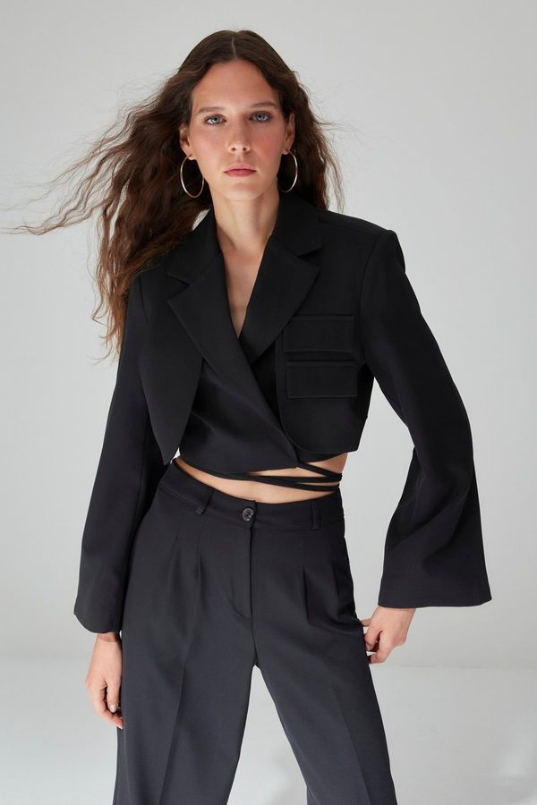 Trendyol Trendyol Black Crop Lined Double Breasted Closure Woven Blazer Jacket