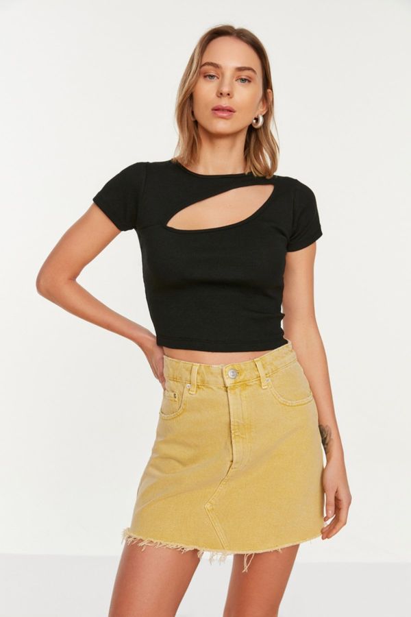 Trendyol Trendyol Black Cut Out Detail Fitted Crop Crew Neck Ribbed Stretch Knitted Blouse