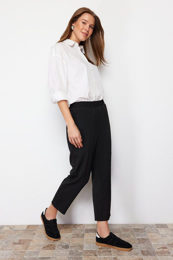 Trendyol Trendyol Black Elastic Waist Ribbed Detail Straight Cut Woven Trousers