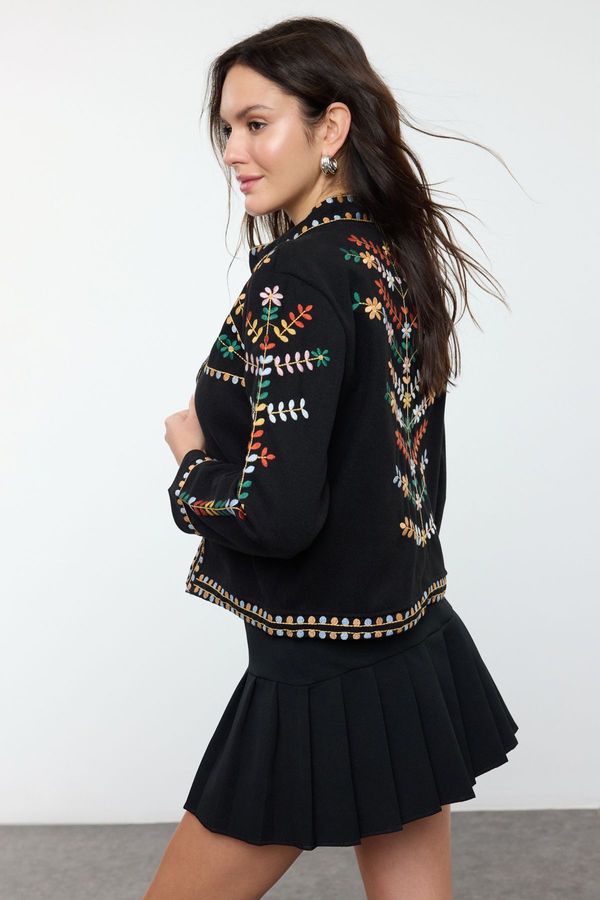 Trendyol Trendyol Black Embroidered Woven Jacket